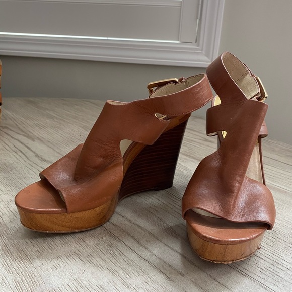 Michael kors wooden wedge - Picture 3 of 6